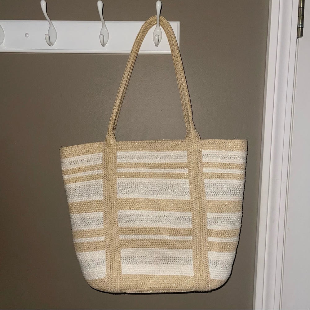 ⭐️3/$25⭐️ Like New Trendy Beach Bag